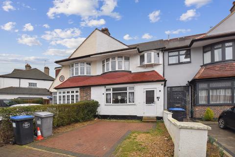5 bedroom terraced house for sale, Manor Close, Kingsbury Road, London, NW9