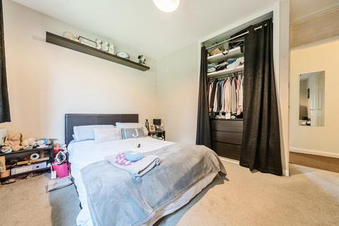 4 bedroom bungalow for sale, Broad Street, West End, Woking, Surrey, GU24