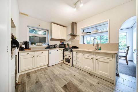 4 bedroom bungalow for sale, Broad Street, West End, Woking, Surrey, GU24