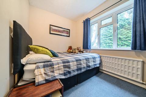 13 Broad Street, West End, Woking, GU24 9NH