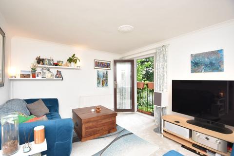 2 bedroom apartment for sale, Mallards Reach, Weybridge, KT13