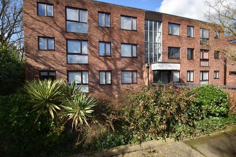 2 bedroom apartment for sale, Mallards Reach, Weybridge, KT13