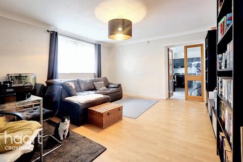 2 bedroom flat for sale, Whitehorse Road, Croydon