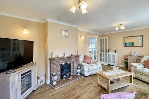 16 The Fairways, Rushmere St Andrew, Ipswich, IP4 5TN