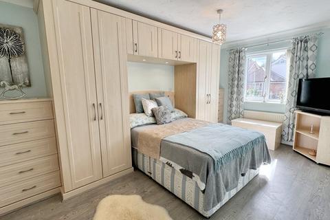 16 The Fairways, Rushmere St Andrew, Ipswich, IP4 5TN
