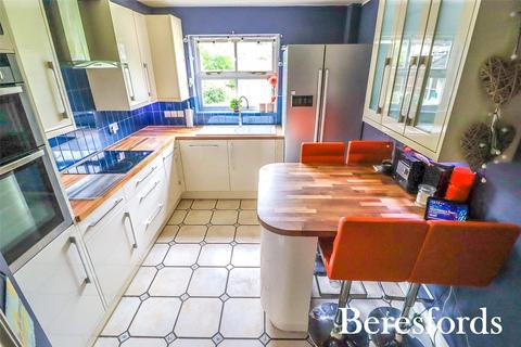 1 Aspen Way, South Ockendon, RM15 6TX