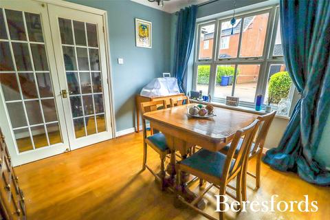 1 Aspen Way, South Ockendon, RM15 6TX
