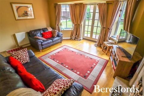 1 Aspen Way, South Ockendon, RM15 6TX