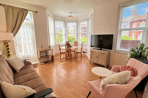 2 bedroom flat for sale, Melrose Avenue, Willesden Green, London NW2