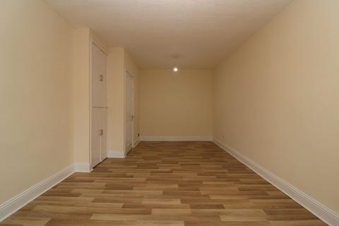 2 bedroom flat to rent, Kerr Street, Barrhead, Glasgow, East Renfrewshire, G78