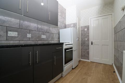 2 bedroom flat to rent, Kerr Street, Barrhead, Glasgow, East Renfrewshire, G78