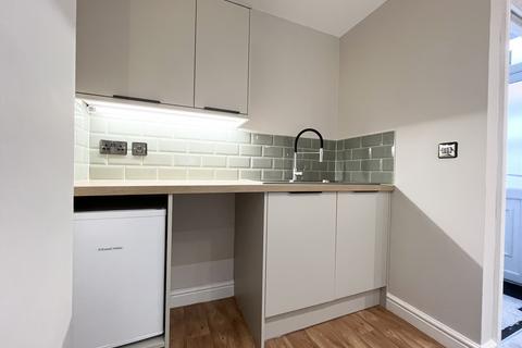 Studio to rent, High Street, PETERBOROUGH PE2