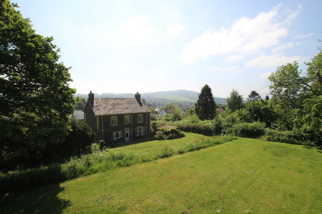 Firs Road, Mardy, Abergavenny, NP7 4 bed detached house for sale £500,000