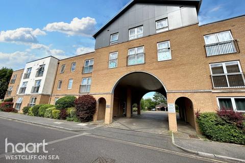 1 bedroom flat for sale, Kenway, Southend-on-Sea