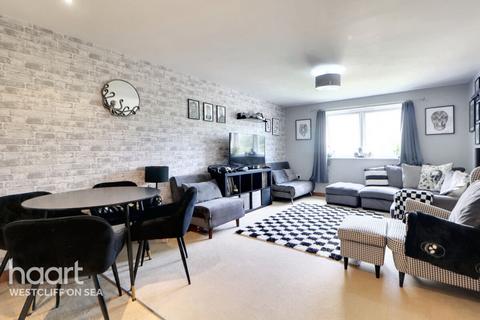 1 bedroom flat for sale, Kenway, Southend-on-Sea