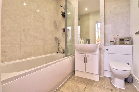 3 Chervil Close, Godalming, GU7 1PS