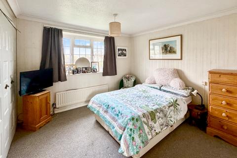 4 bedroom detached house for sale, Monks Walk, Southfleet, Gravesend, Kent, DA13