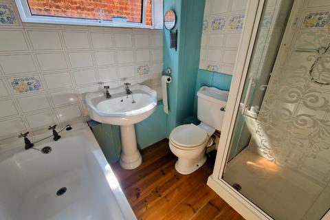24 Abbots Field, Gravesend, DA12 5JA