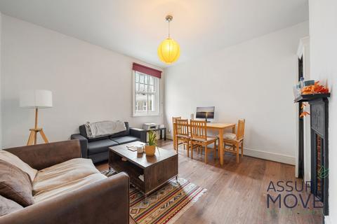 4 bedroom apartment to rent, Holloway Road, London, N7