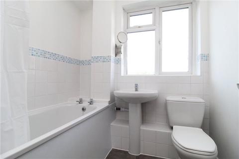 2 bedroom apartment to rent, Addiscombe Road, Croydon, CR0