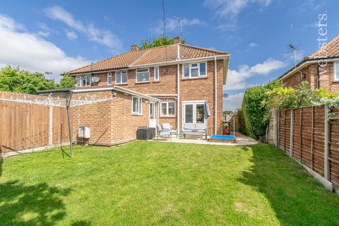 3 bedroom semi-detached house for sale, Glebe Way, Norwich NR12