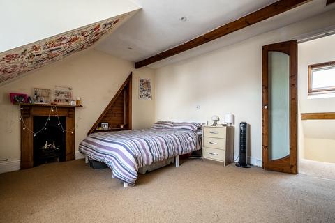 8 Northernhay Square, Exeter, EX4 3ES