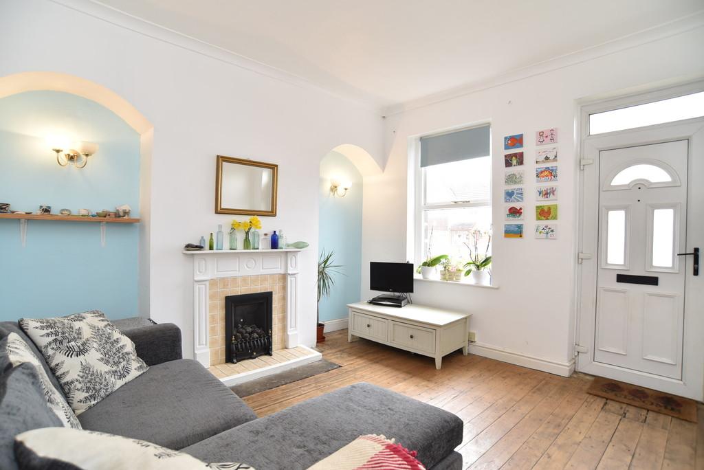 First Avenue, Harrogate 2 bed terraced house for sale £179,950