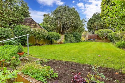 3 Valley Walk, Croydon, CR0 8SR