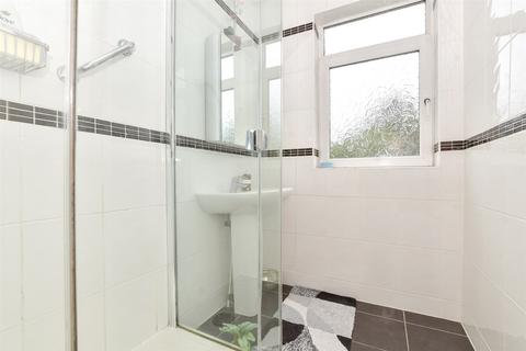 3 Valley Walk, Croydon, CR0 8SR