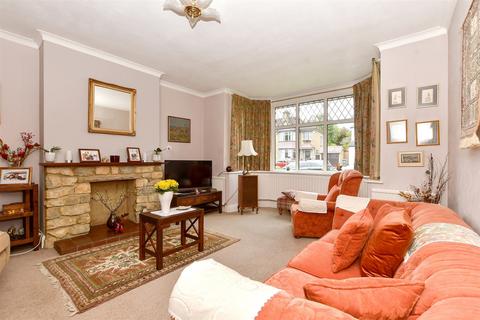 3 Valley Walk, Croydon, CR0 8SR