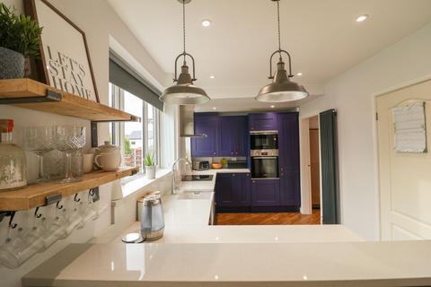 3 bedroom link detached house for sale, Lower Barn Road, Glossop SK13