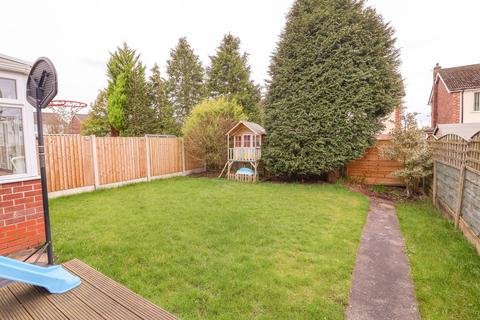 3 bedroom link detached house for sale, Lower Barn Road, Glossop SK13