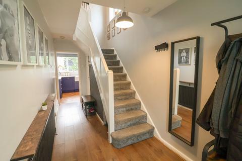 undefined, Lower Barn Road, Glossop SK13