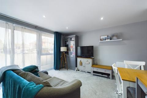 1 bedroom apartment for sale, Barrack Road, Christchurch, Dorset, BH23