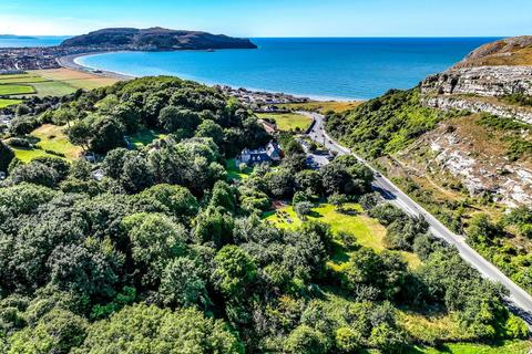 4 bedroom detached house for sale, Colwyn Road, Llandudno LL30