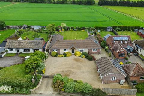 3 bedroom detached bungalow for sale, Jacks Green, Ipswich IP6