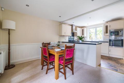 24 The Meadows, Arnside, Carnforth, LA5 0EY