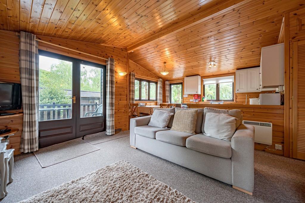 Open Plan Living Room / Dining Kitchen