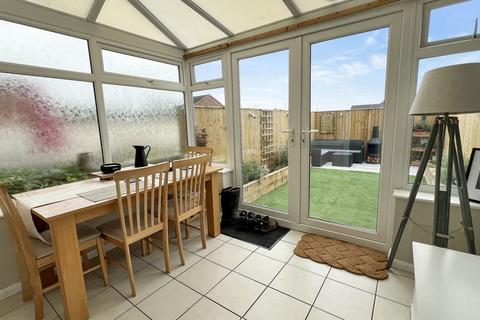 2 bedroom terraced house for sale, Church Road, Heywood