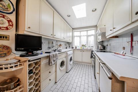 3 bedroom end of terrace house for sale, Stoneleigh Road, Carshalton