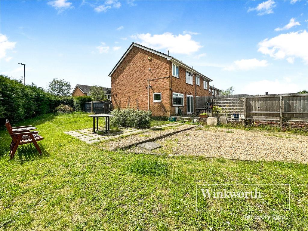Ferndown, Dorset BH22 3 bed semidetached house for sale £300,000