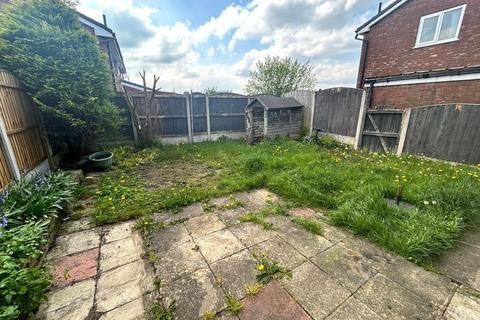 15 Chilton Drive, Middleton, Manchester, M24 2LQ