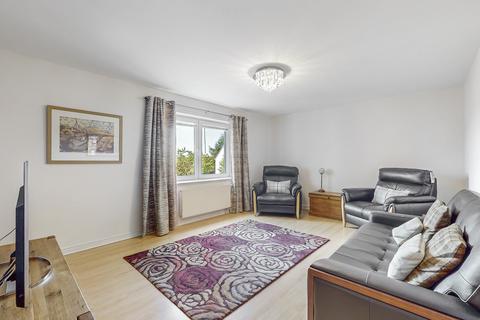 3 bedroom flat for sale, Hilton Gardens, Glasgow G13
