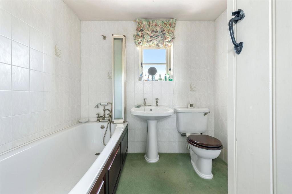 3 Bathrooms
