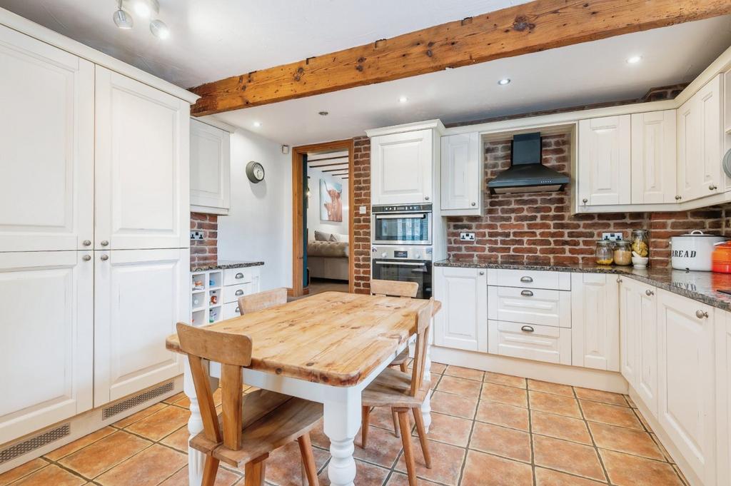 Clarence Street, Cleckheaton, BD19 2 bed semidetached house for sale