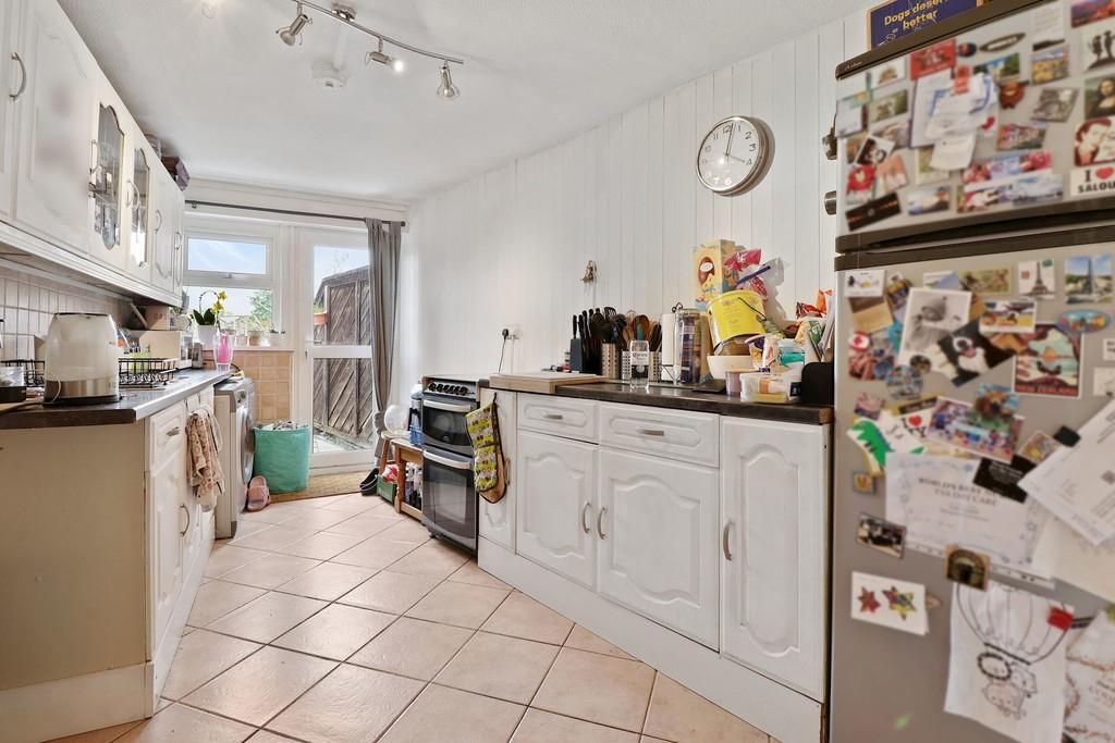 03-998b80094 GWL AM 6a Dunton Road, London, SE1 5 T