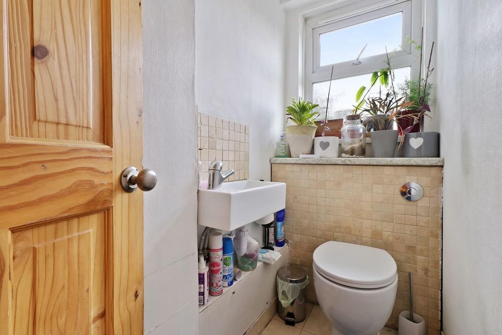 02-ba7480094 GWL AM 6a Dunton Road, London, SE1 5 T