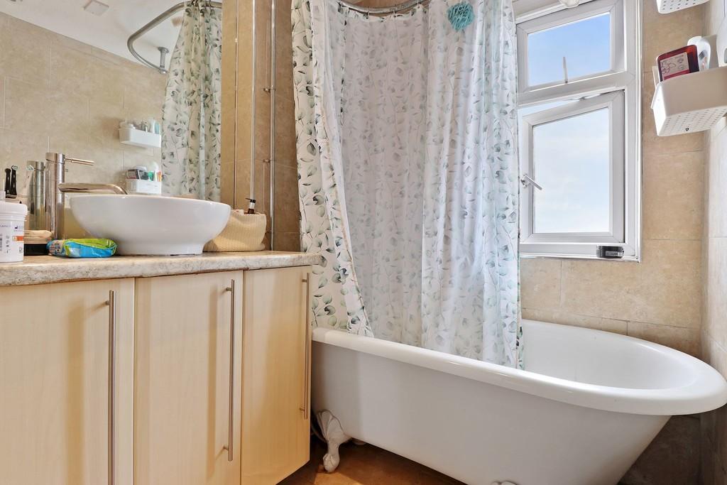 01-3a1380094 GWL AM 6a Dunton Road, London, SE1 5 T
