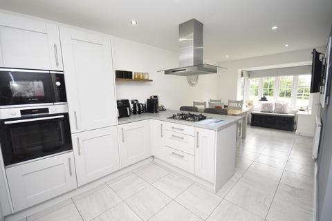 5 bedroom detached house for sale, Orchard Avenue, Whitchurch