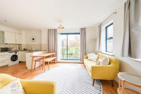 2 bedroom flat for sale, Flat 2 North Point, Tottenham Lane, London, N8 7HF